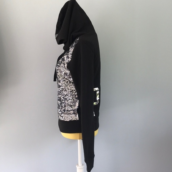 VS Pink sequent hoody - Picture 3 of 8